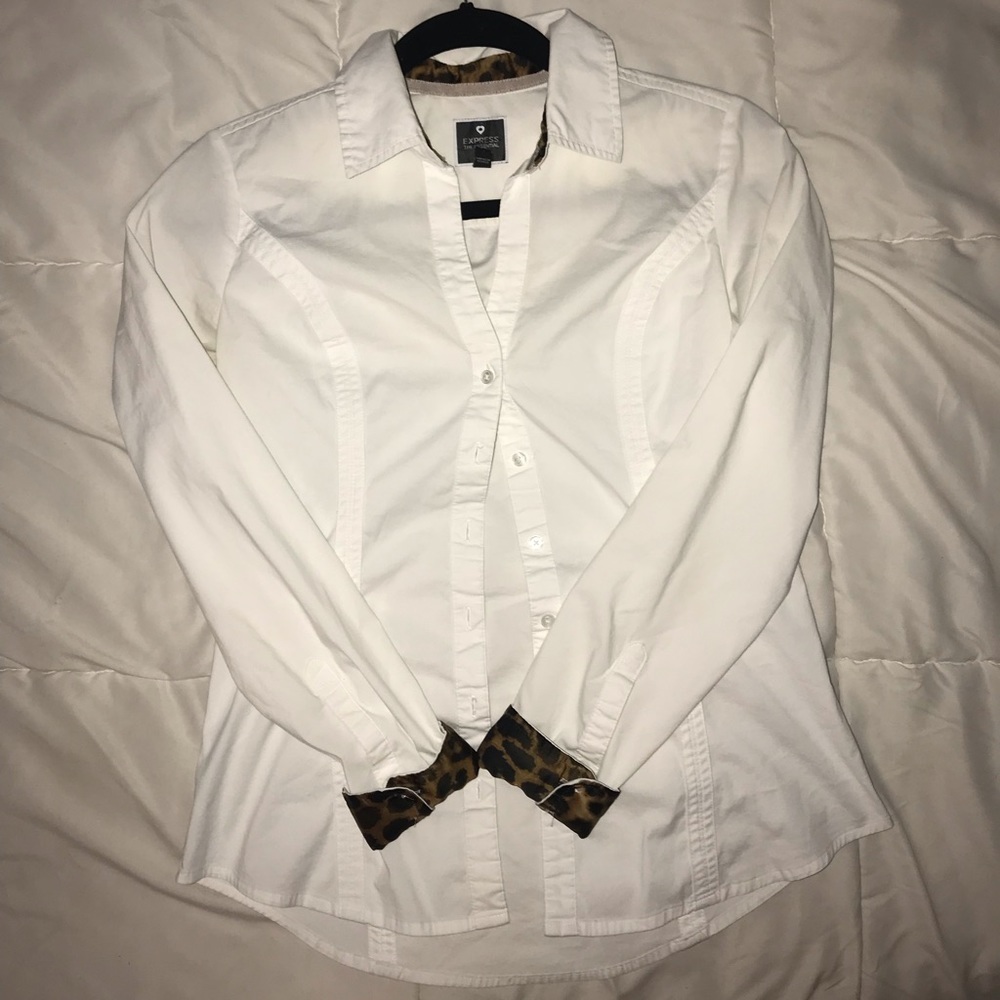 Express White button with cheetah print